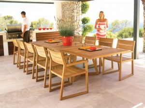 Gloster Teak outdoor wooden table and chairs